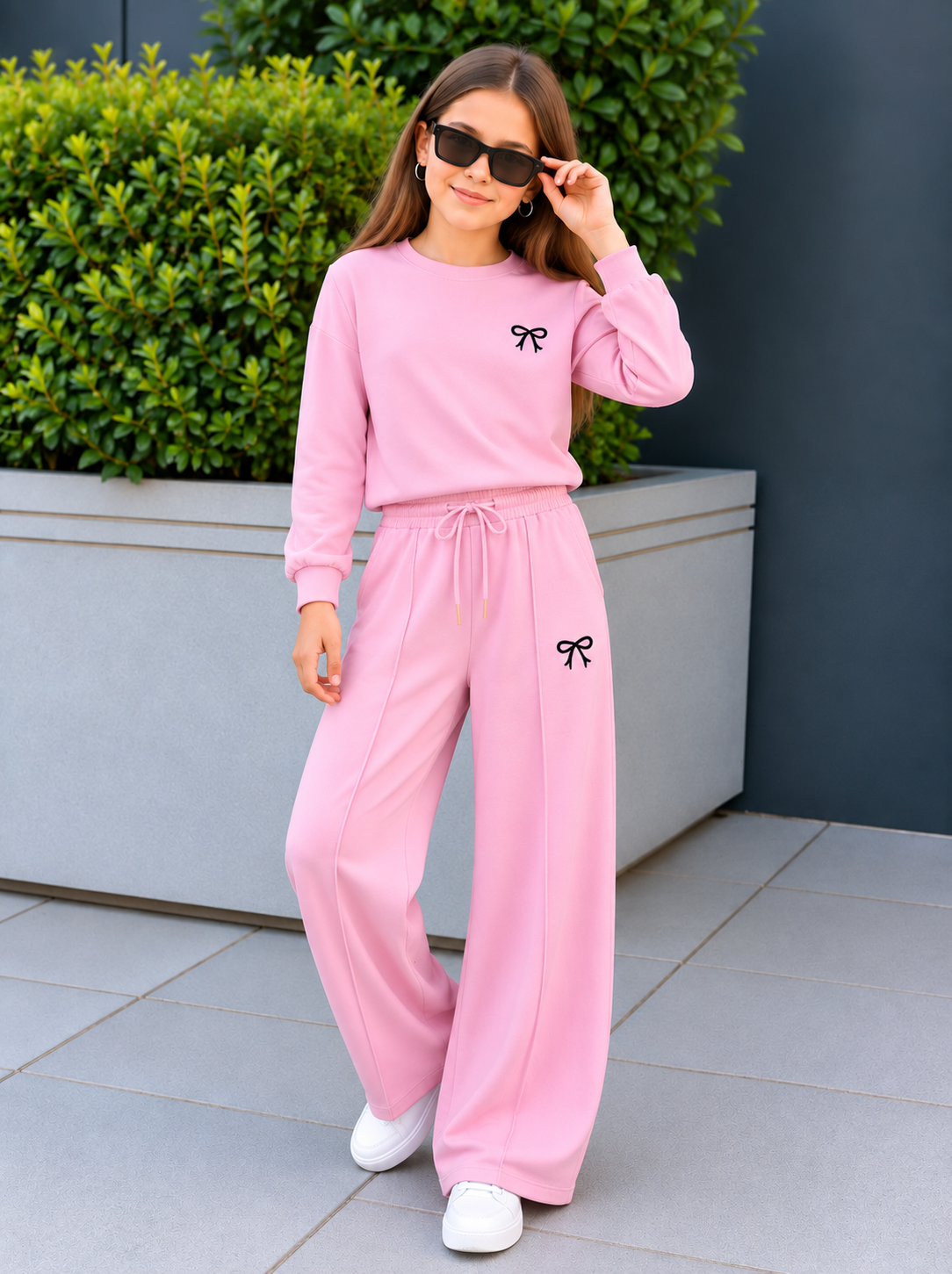 Kız Çocuk Eşofman Takımı Pembe Fiyonklu Sweatshirt ve Bol Paça Pantolon 2li Takım