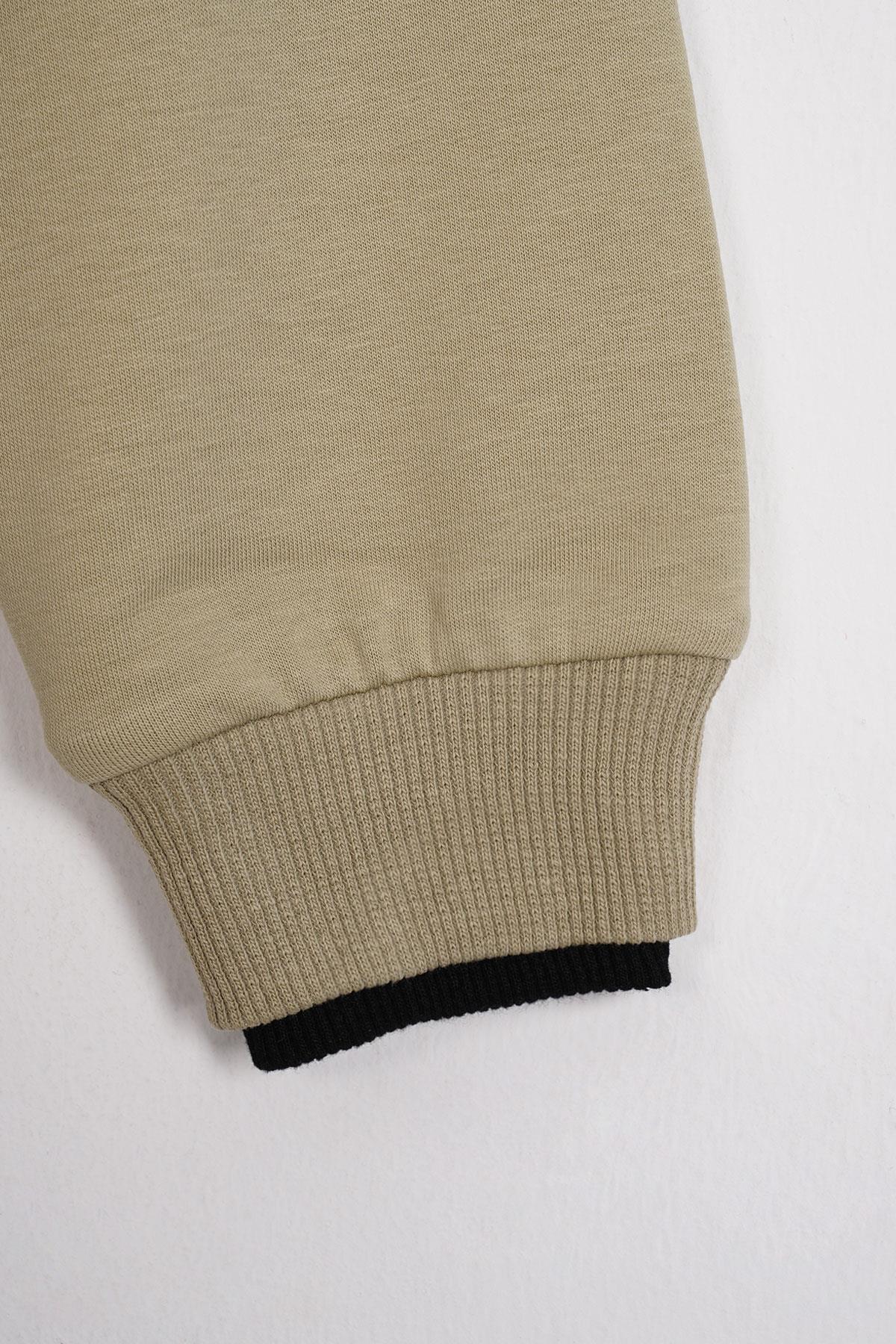 Yakası Kaşkorse Detaylı Haki Renk Erkek Çocuk Sweatshirt