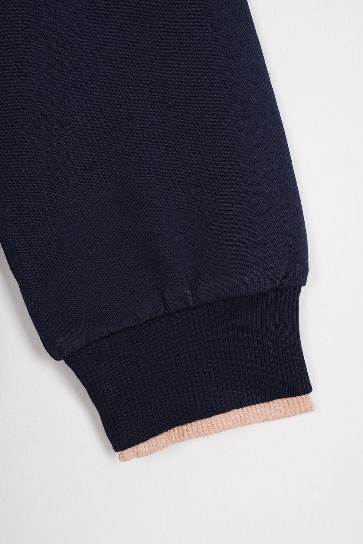 Yakası Kaşkorse Detaylı Lacivert Renk Erkek Çocuk Sweatshirt