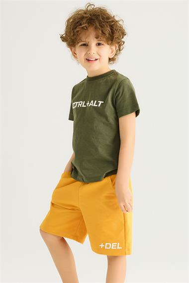 Bisiklet Yaka Kısa Kol Yazı Baskılı Cep Detaylı Haki Renk Erkek Çocuk Şortlu Takım