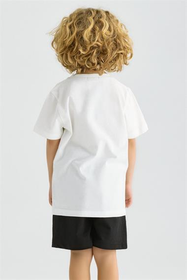 Bisiklet Yaka Kısa Kol Yazı Baskılı Cep Detaylı Beyaz Renk Erkek Çocuk Şortlu Takım