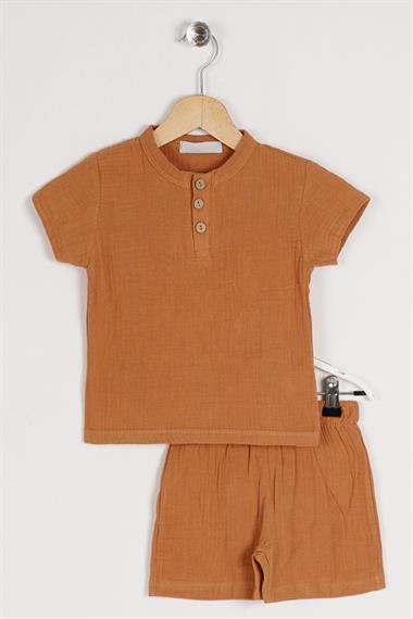 Bisiklet Yaka Kısa Kol Düğme Detaylı Açık Kahverengi Renk Erkek Çocuk Şortlu Takım