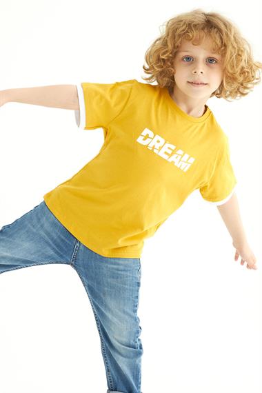 Bisiklet Yaka Kısa Kol Dreams Baskılı Kısa Kol Hardal Renk Erkek Çocuk Tshirt