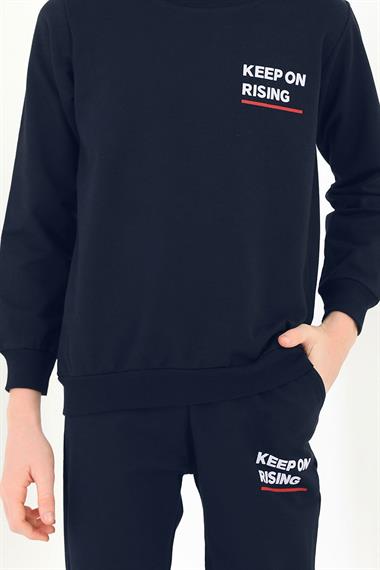 Bisiklet Yaka Uzun Kol Keep On Rısıng Baskılı Lacivert Renk Erkek Çocuk Esofman Takım