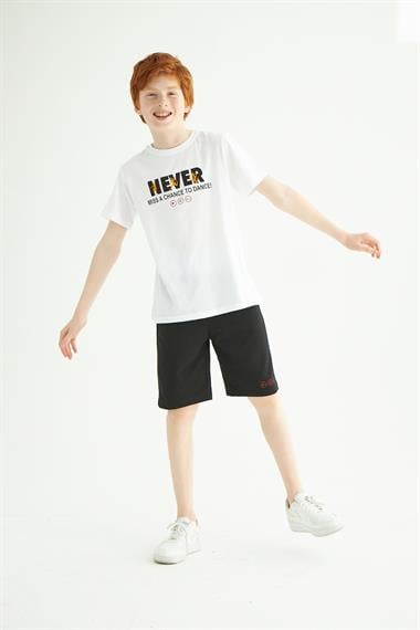 Bisiklet Yaka Kısa Kol Never Stop Smiling Baskılı Beyaz Renk Erkek Çocuk Kaprili Takım