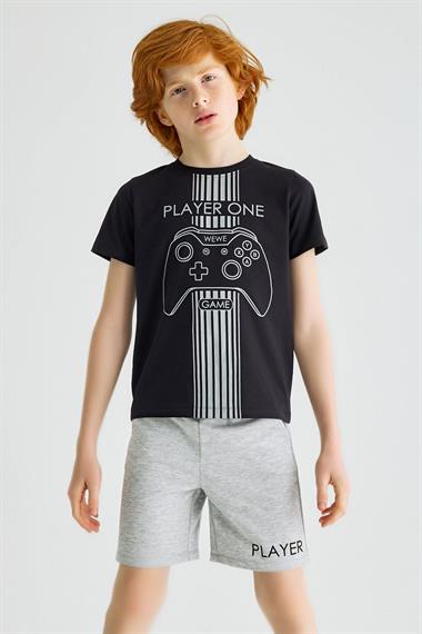Bisiklet Yaka Kısa Kol Player One Yazı baskılı Siyah Gri Renk Erkek Çocuk Şortlu Takım
