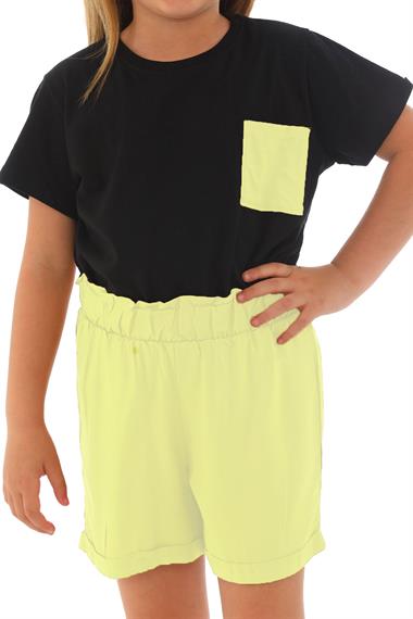 Kısa Kol Ön Cep Detaylı Siyah Sarı Renk Kız Çocuk Şortlu Takım