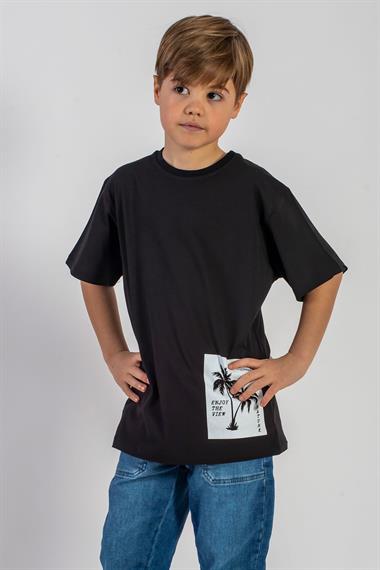 Bisiklet Yaka Kısa Kol Palmiye Baskılı Siyah Renk Erkek Çocuk Tshirt