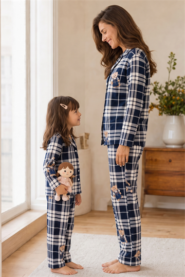 Anne Kız Pijama Takımı Lacivert Ayıcık Desenli Uzun Kollu Rahat Ev Giyim Takımı
