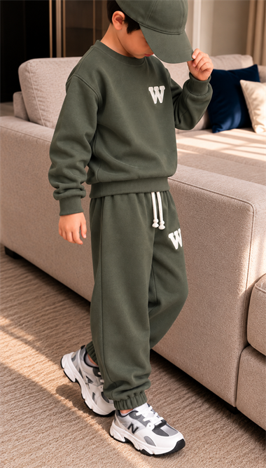 Erkek Çocuk 3 İplik Eşofman Takımı Haki Renk W Baskılı Sweatshirt ve Jogger Pantolon