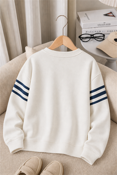 Çocuk Ekru Baskılı Kolları Lacivert Şeritli Bisiklet Yaka Sweatshirt