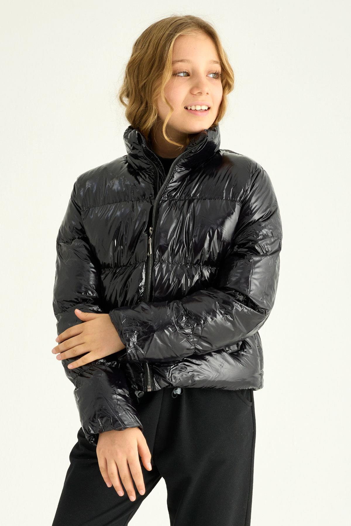 Kapüşonlu Uzun Kol Beli Lastikli Siyah Renk Kız Çocuk Mont