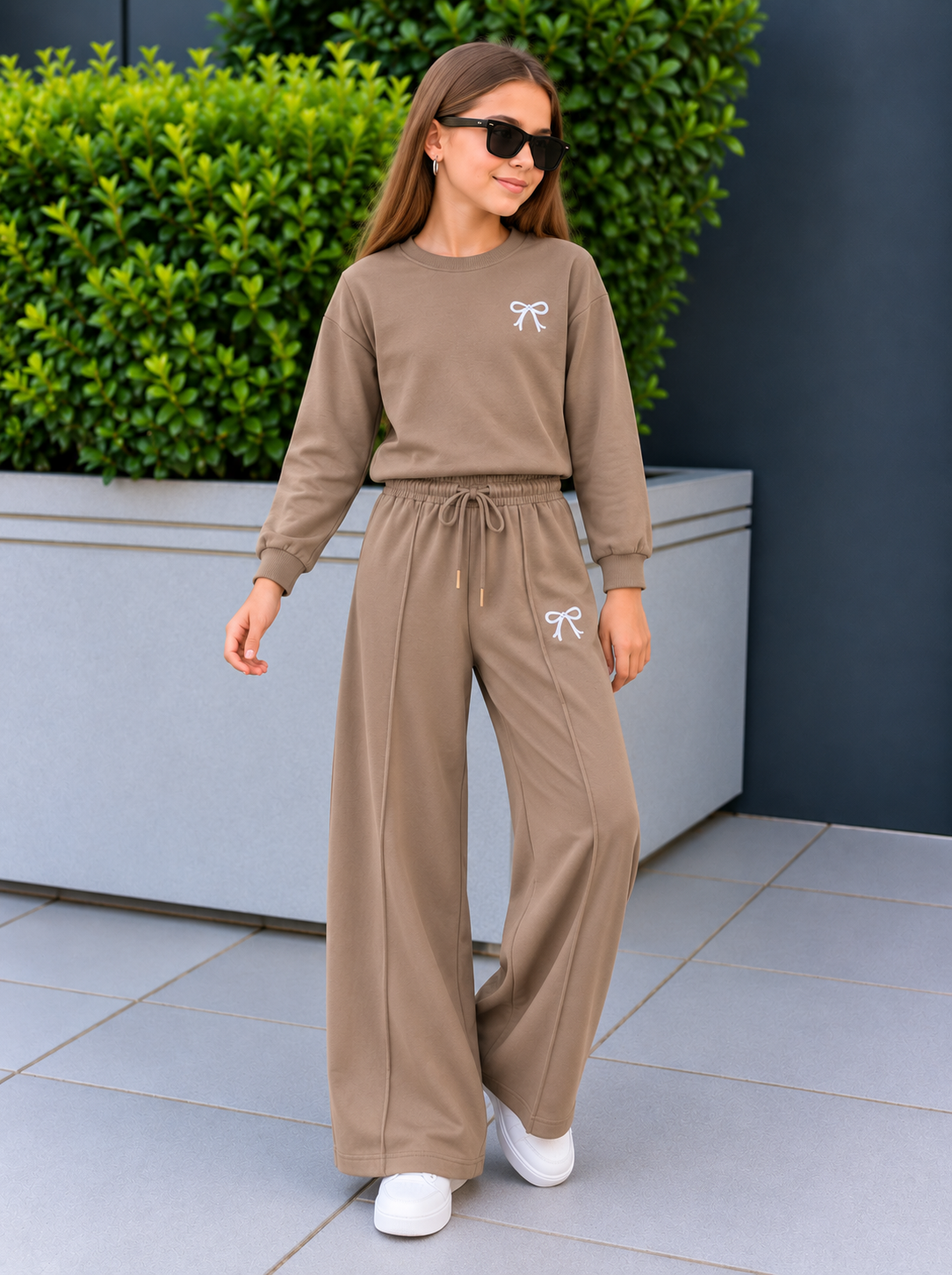 Kız Çocuk Eşofman Takımı Kahverengi Fiyonklu Sweatshirt ve Bol Paça Pantolon 2'li Takım