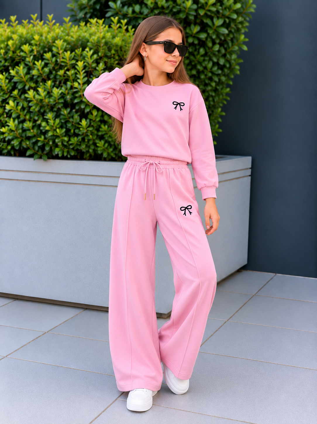 Kız Çocuk Eşofman Takımı Pembe Fiyonklu Sweatshirt ve Bol Paça Pantolon 2'li Takım