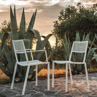 Fast Easy White Armchair