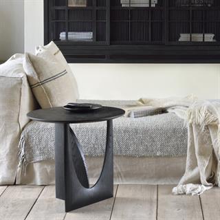 Geometric Oak Yan Sehpa-Black