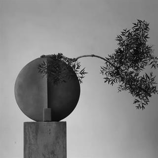 Guggenheim Vazo - Big - Dark Grey