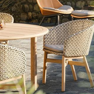 Dedon Mbrace Chestnut Kollu Sandalye