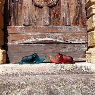 Pellini Gergedan Heykeli-Ambre