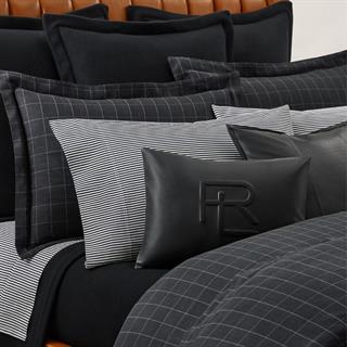 Pierce Kırlent Black