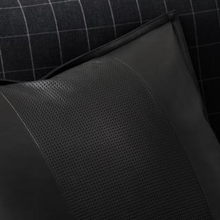 Pierce Kırlent Black