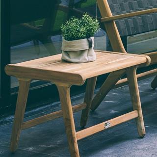 Apple Bee Luc Teak Yan Sehpa