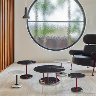 Ligne Roset Astair Black Burgundy Yan Sehpa