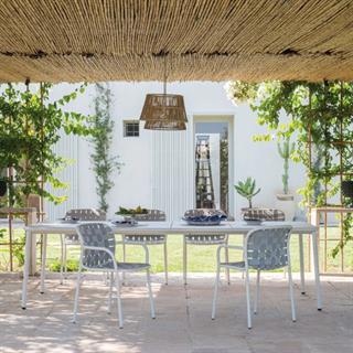 Emu Yard Extendable Dining Table