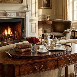 Jonathan Charles Buckingham Oval Tepsi