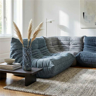 Ligne Roset Verone Black White Vazo