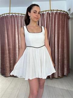 Askılı Keten Astarlı Nakışlı Mini Elbise Beyaz