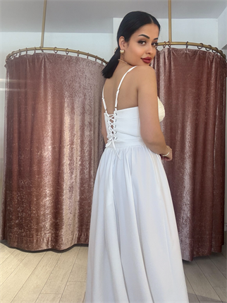 Sırt Detay İkili Takım Beyaz