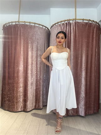 Sırt Detay İkili Takım Beyaz