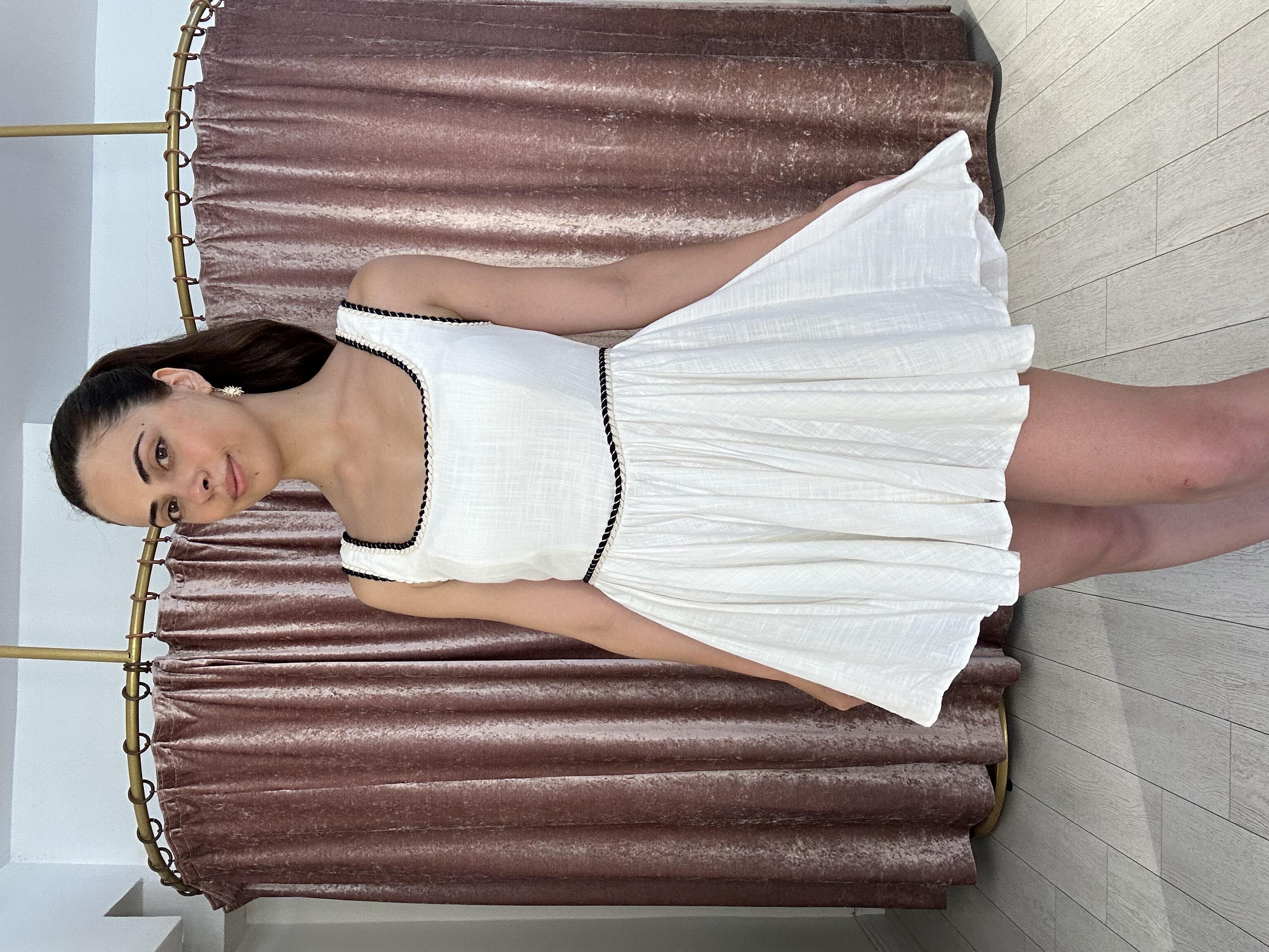 Askılı Keten Astarlı Nakışlı Mini Elbise Beyaz