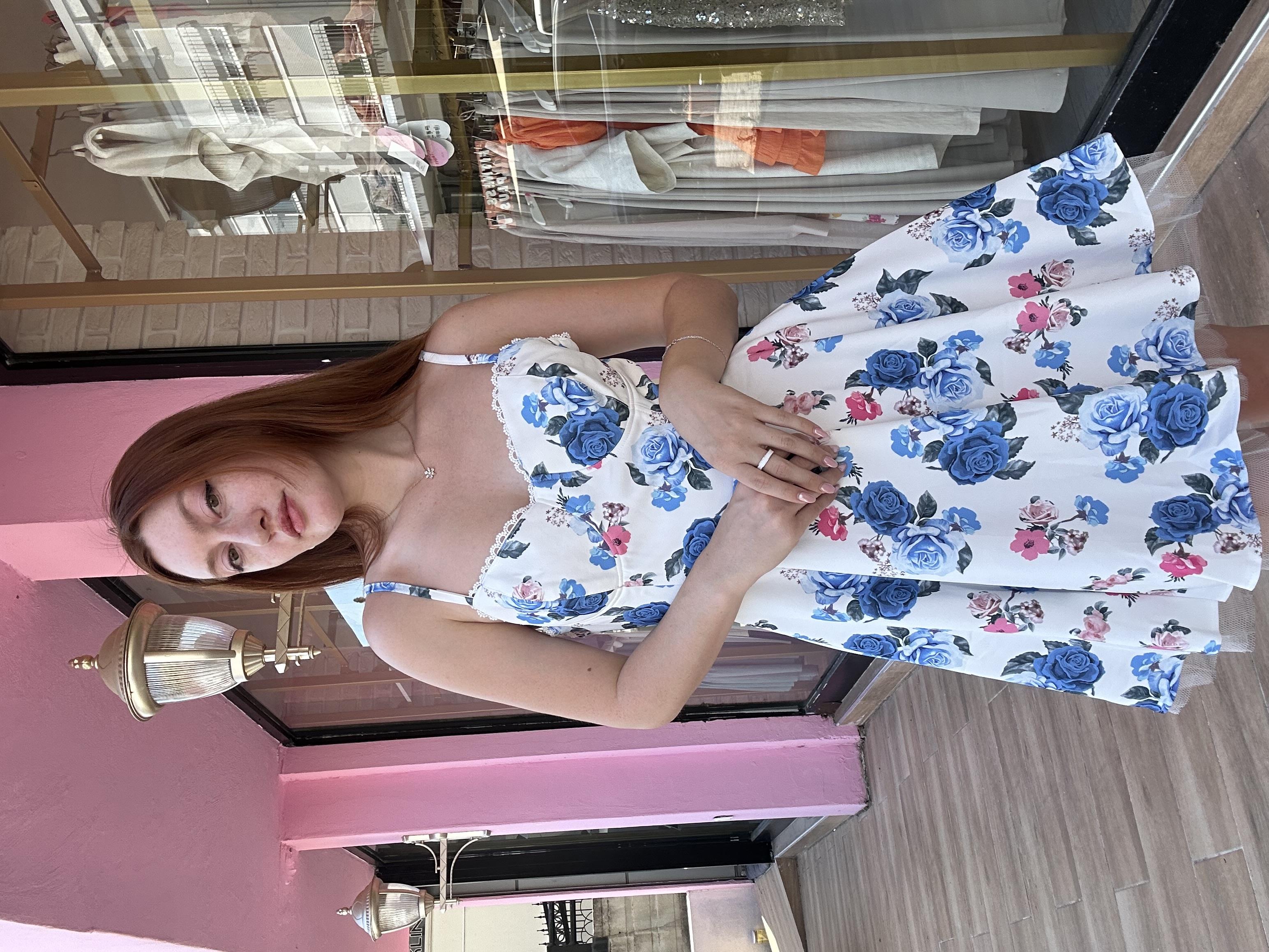 Çiçek Desenli Elbise 