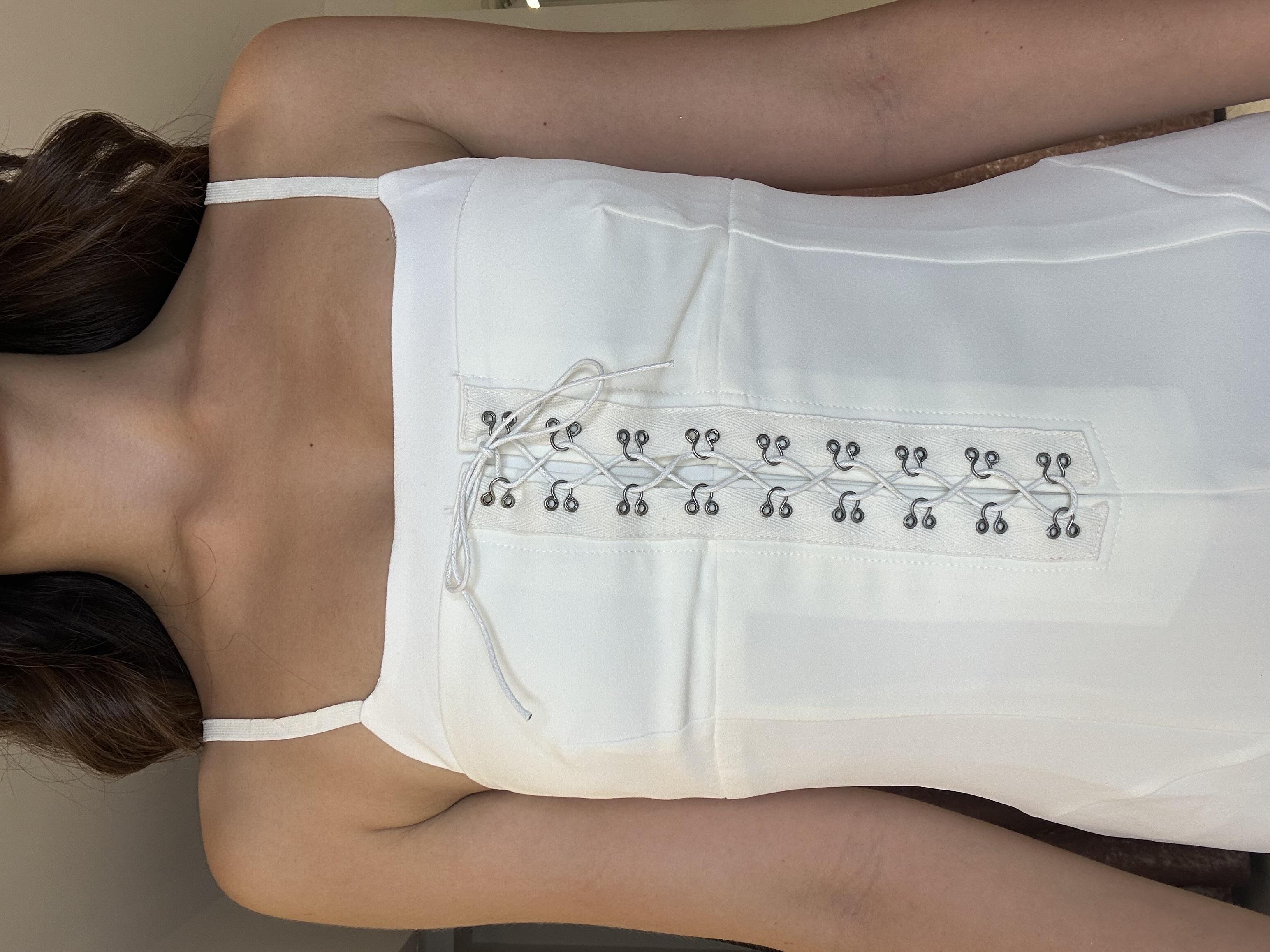 Ön Detay Lastik Kol Elbise Beyaz