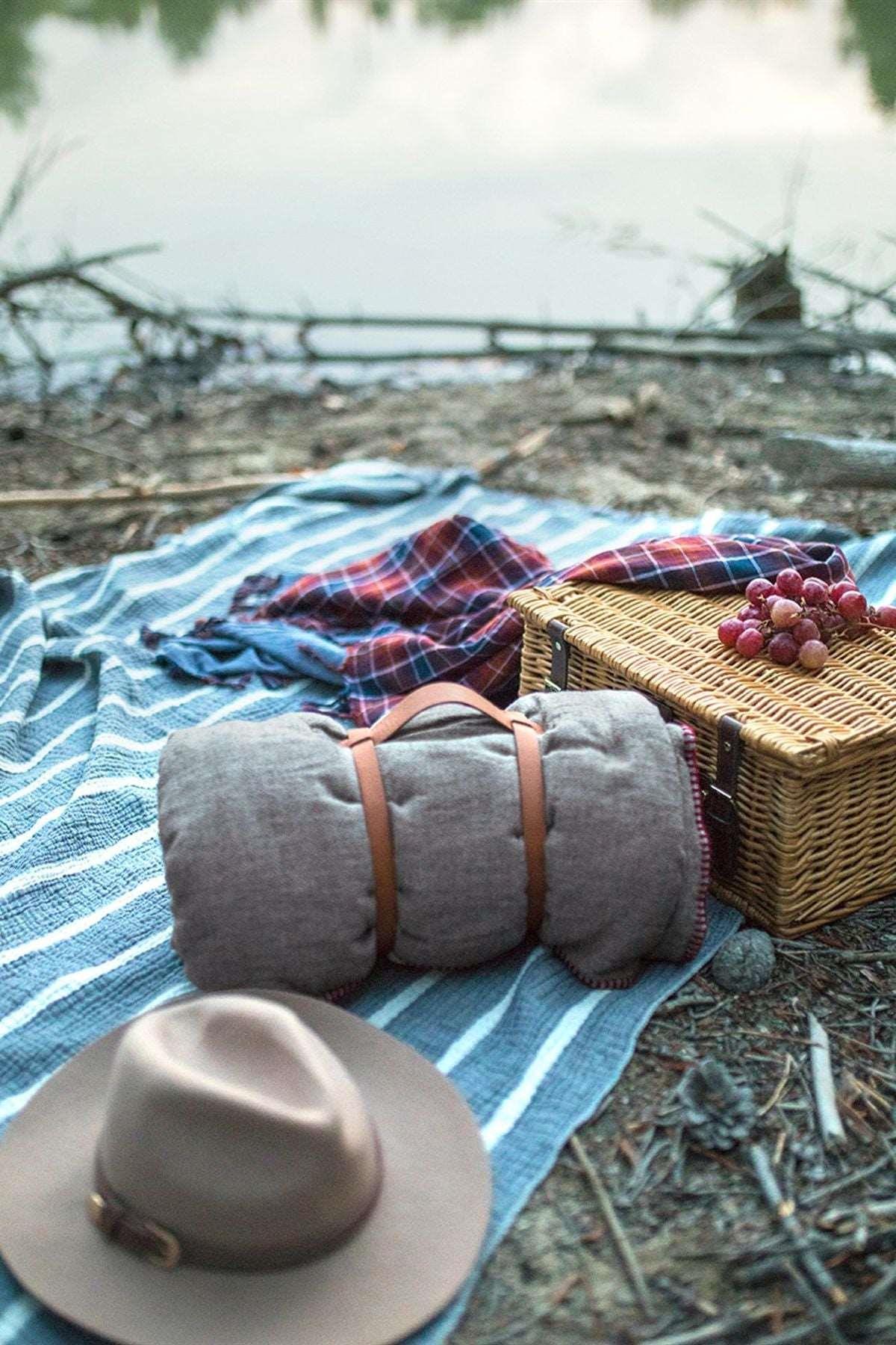Cozy throw