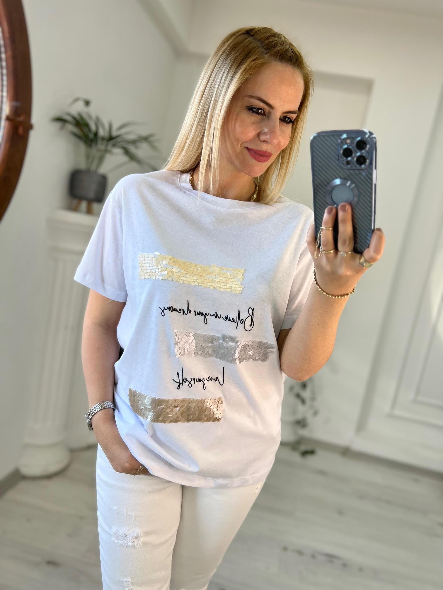 037 Beyaz Önü Pullu Tshirt BEYAZ