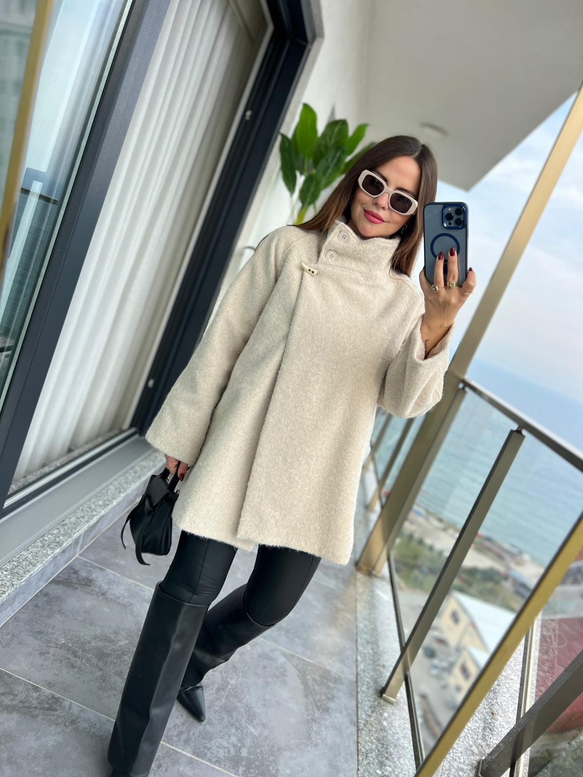 0675 Kuruvaze Kaşe Kaban EKRU