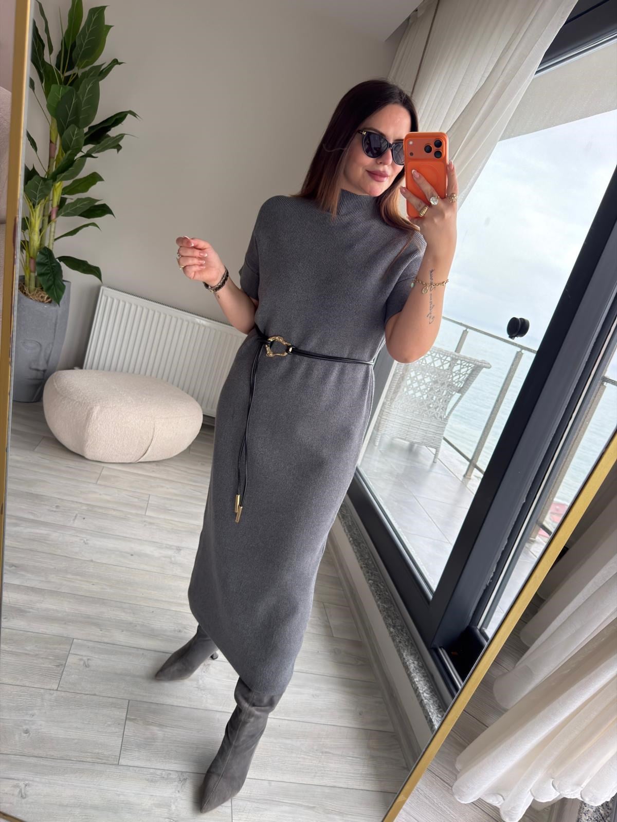 1002 Kemerli Triko Elbise GRİ