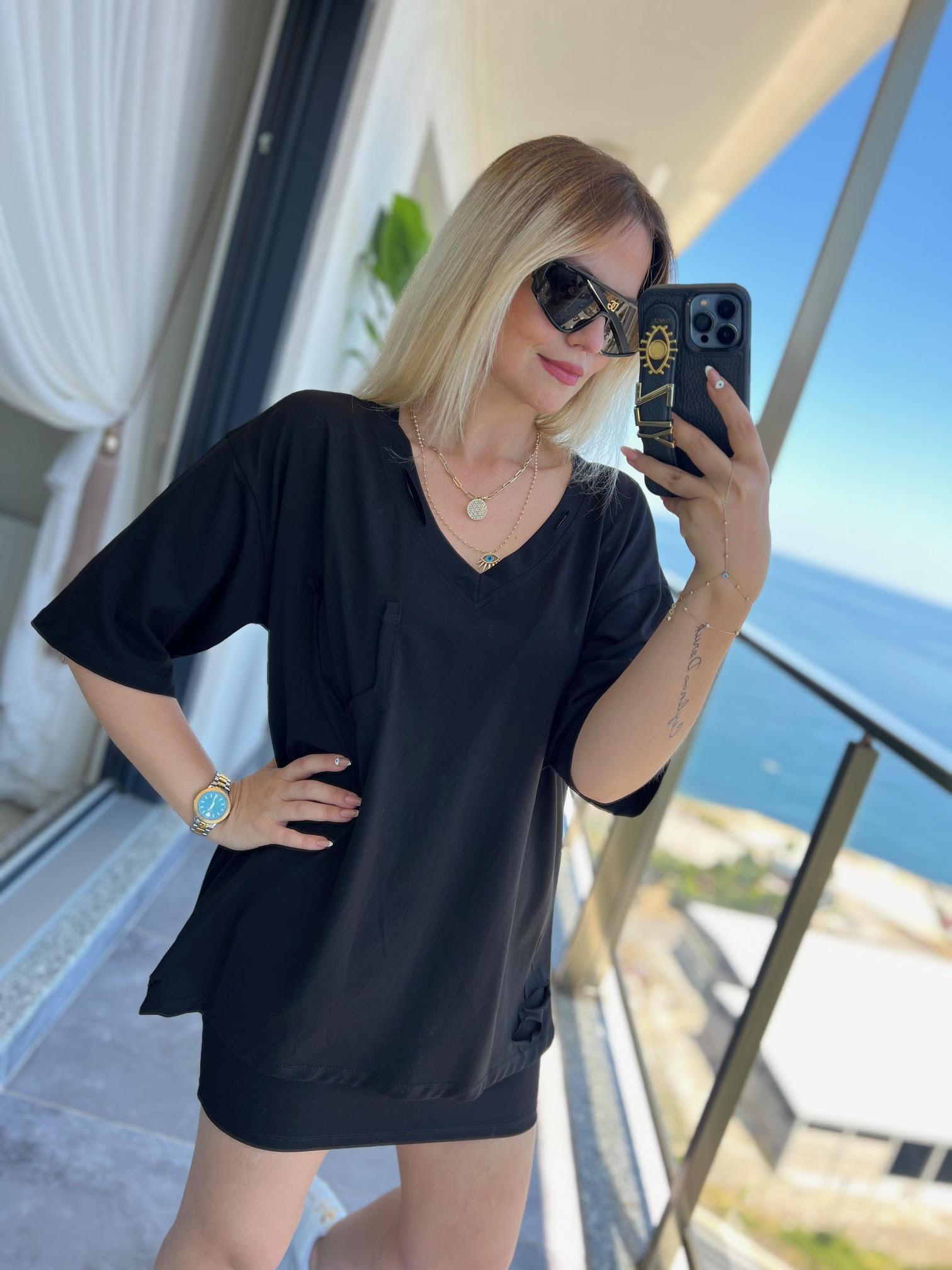 1603 Yandan Yırtmaçlı Tshirt SİYAH