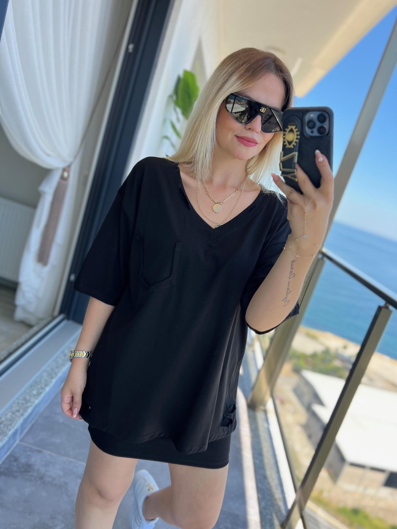 1603 Yandan Yırtmaçlı Tshirt SİYAH