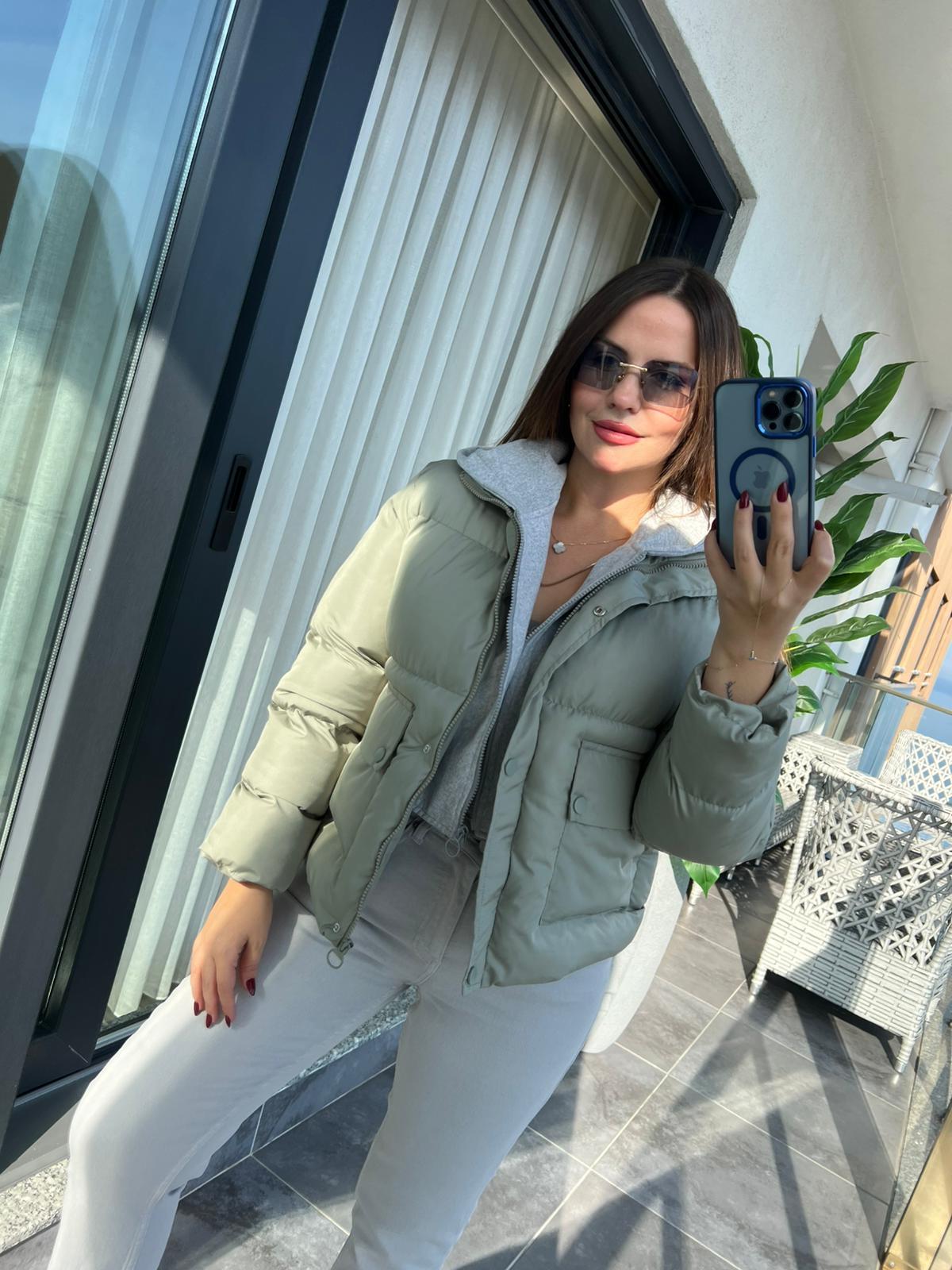 2148 Gri Kapüşonlu Şişme Mont MİNT