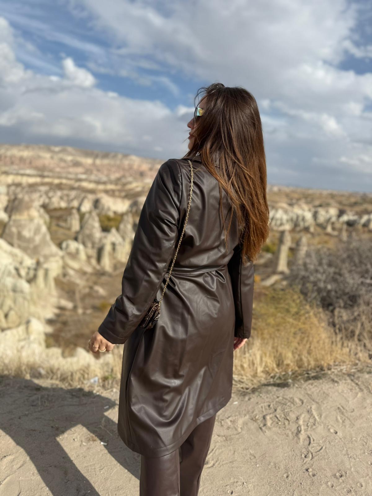 2238 Kuşaklı Deri Pardesü KAHVE