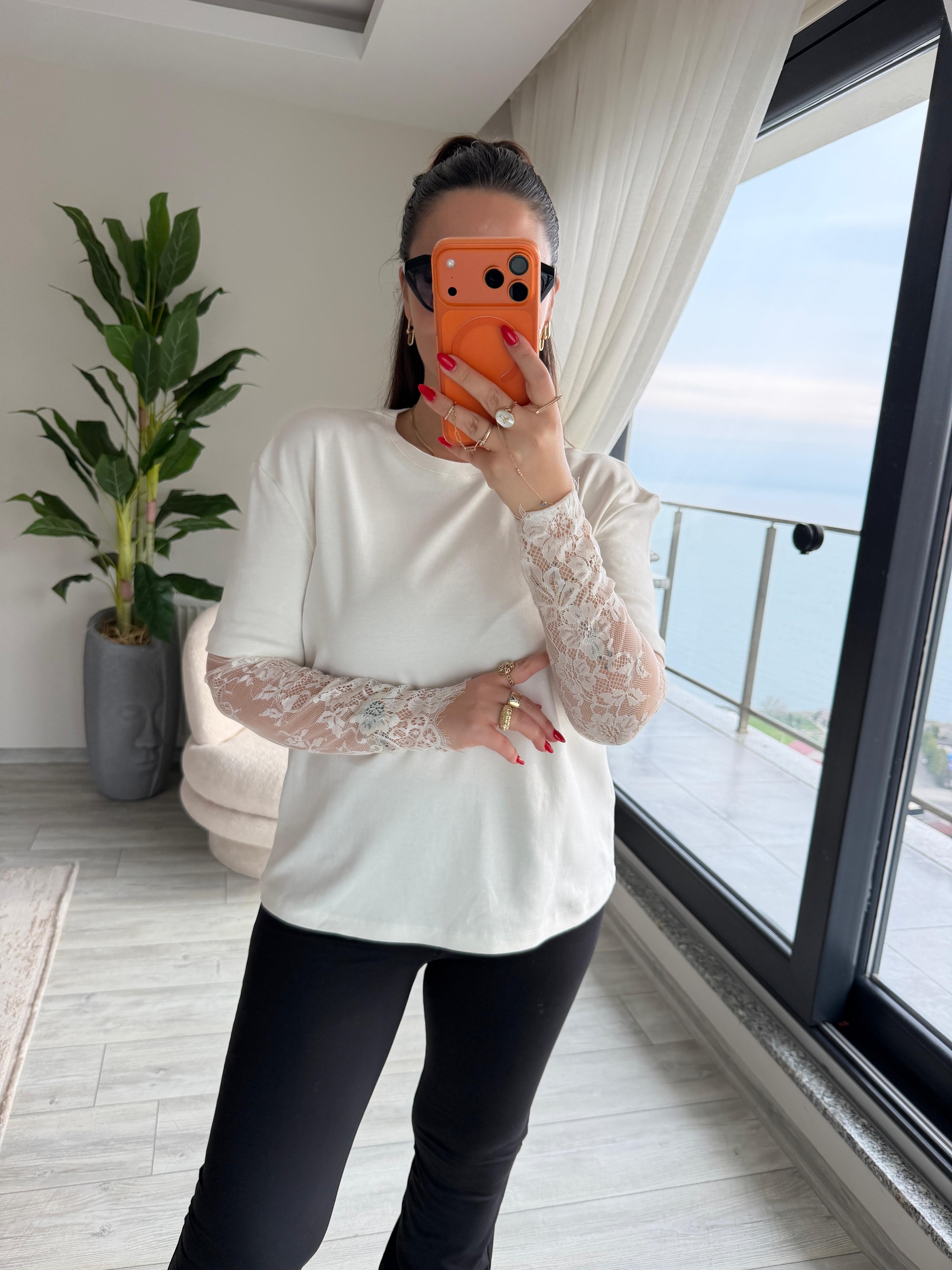 2320 Kolları Dantelli Tshirt EKRU