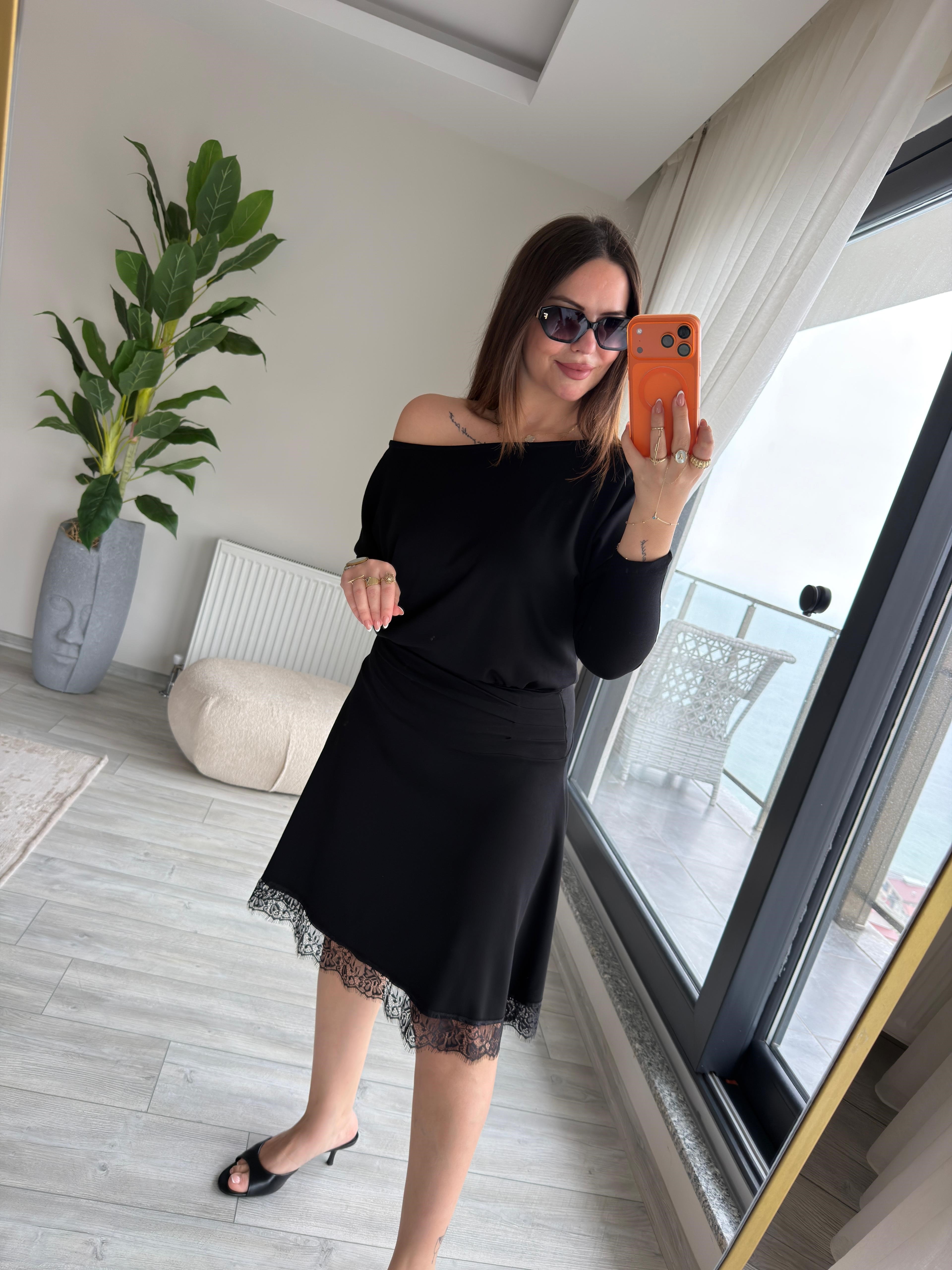 2380 Ön Pileli Dantelli Elbise SİYAH