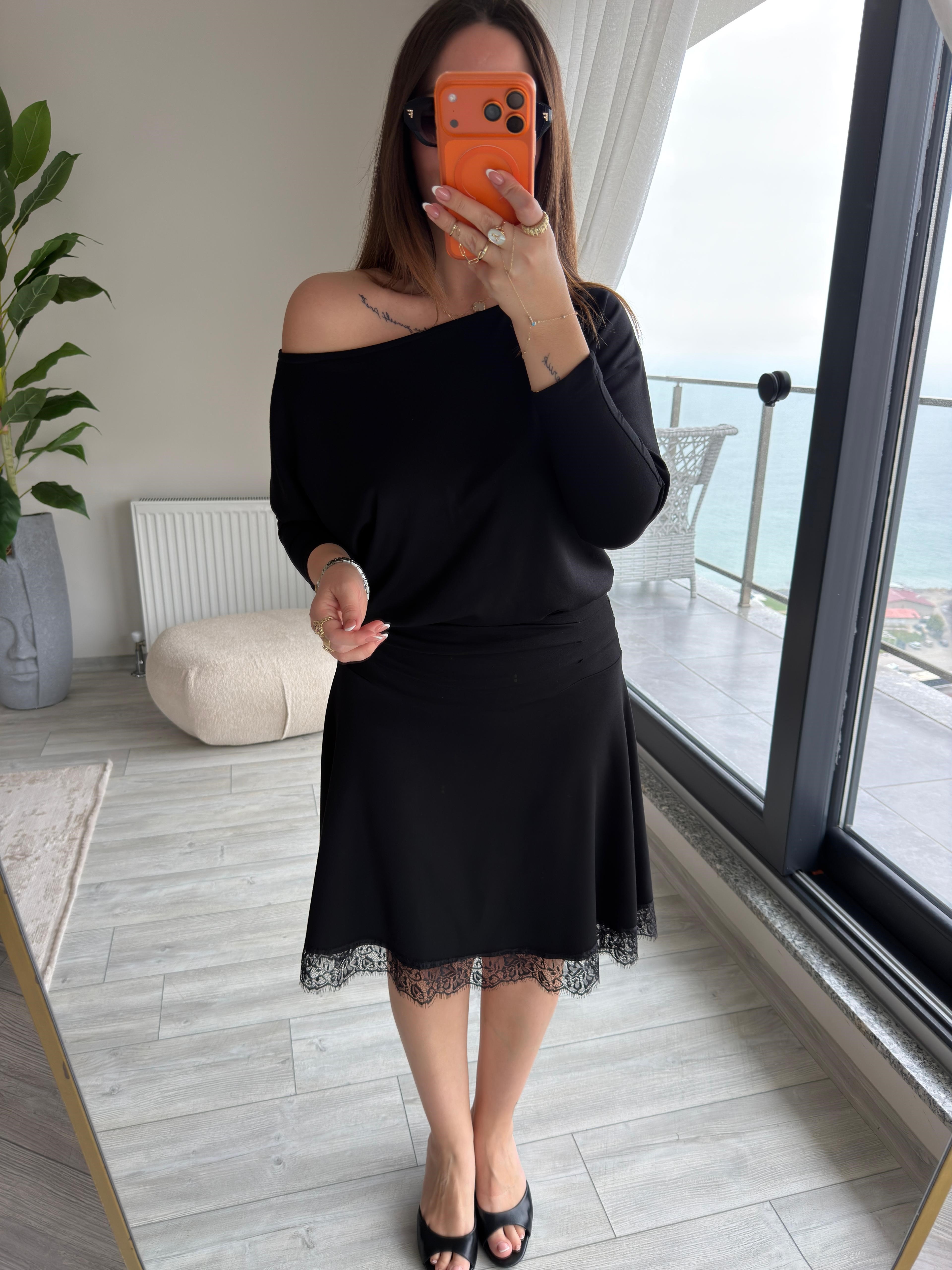 2380 Ön Pileli Dantelli Elbise SİYAH
