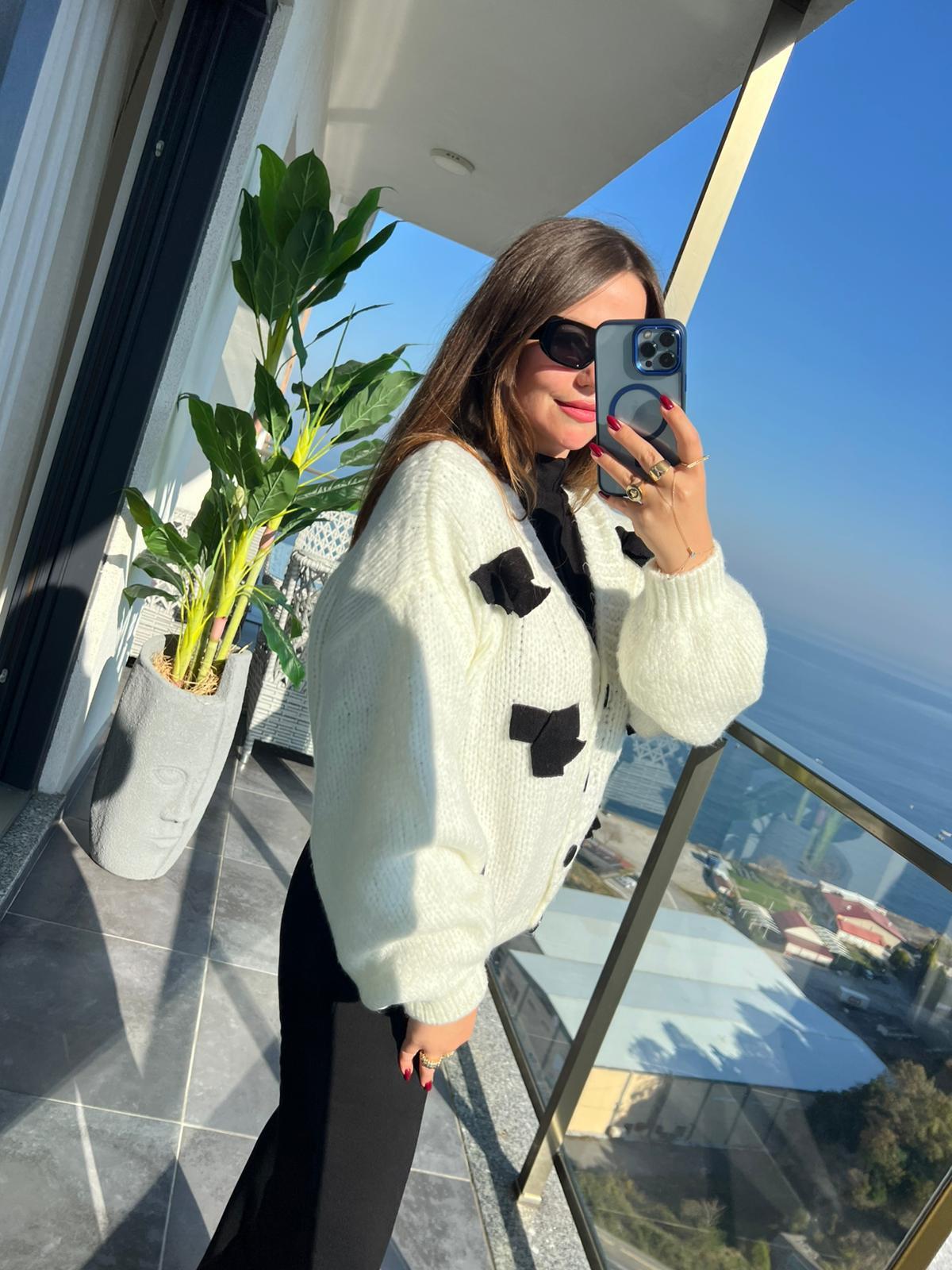 2574 Fiyonk Detay Hırka EKRU