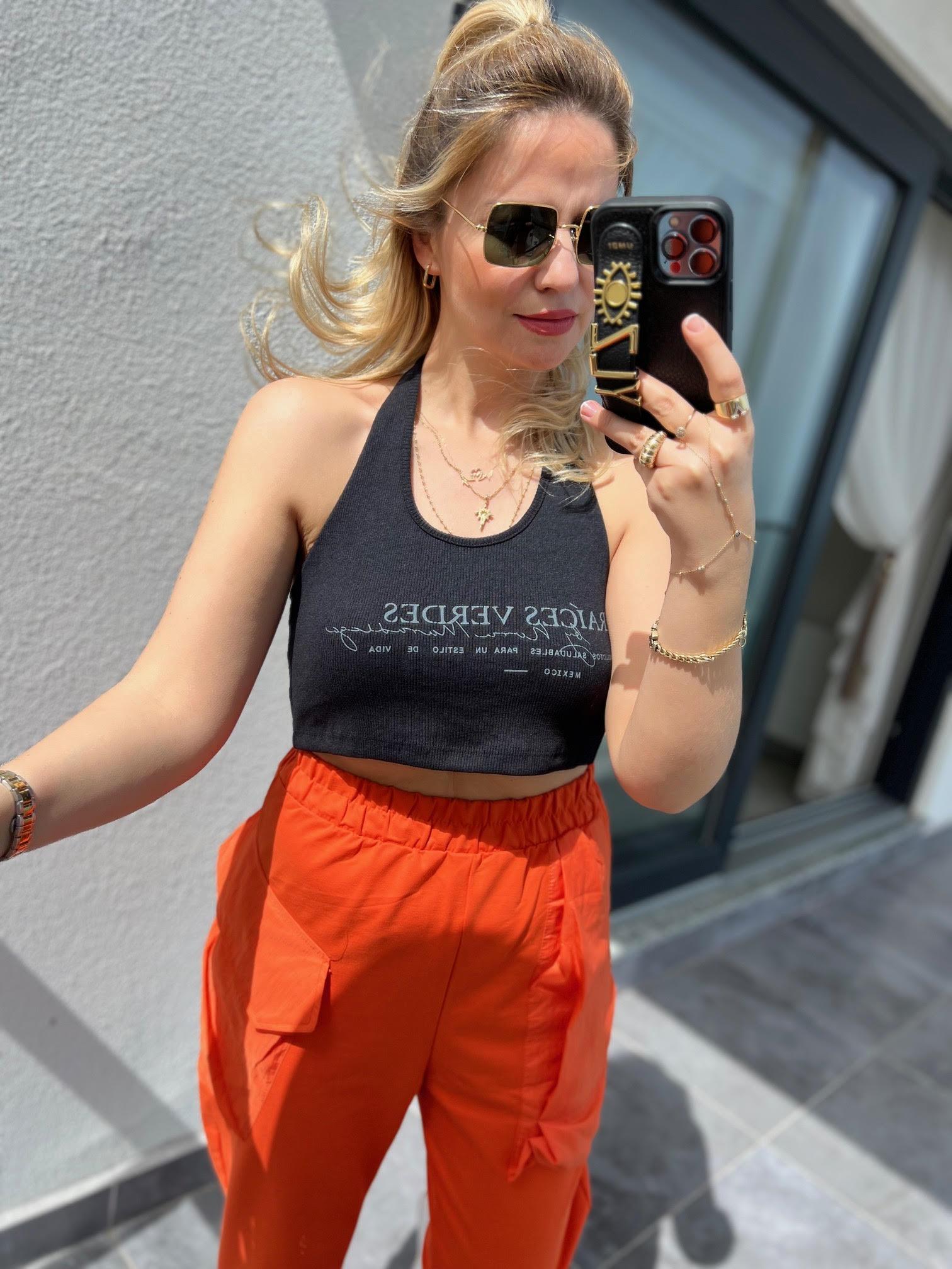 28446 Vatkalı Geniş Yaka Tshirt SİYAH