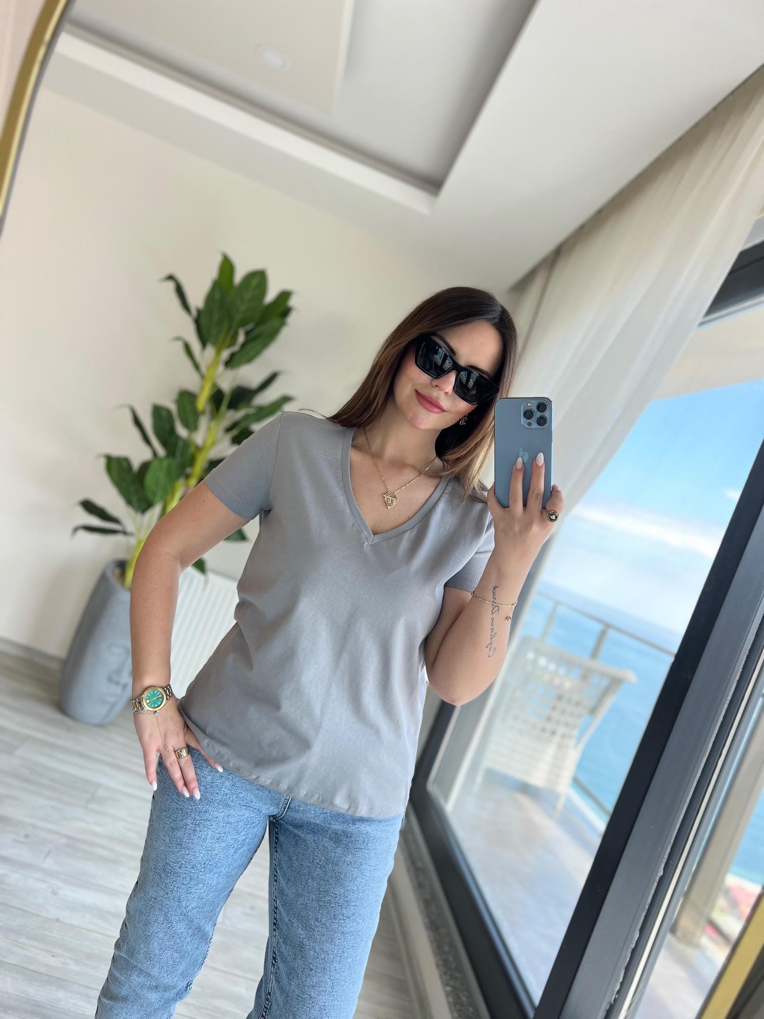 3470 V Yaka Basic Tshirt GRİ